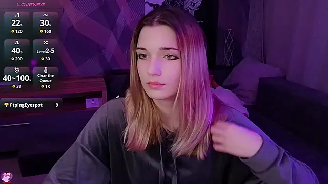 Sandy Belle online show from November 19, 8:42 pm