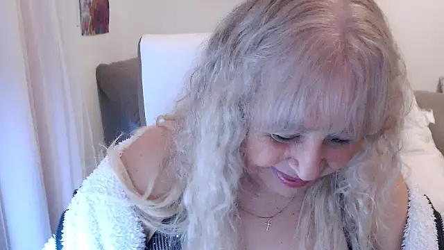 SusiLifeXXX online show from November 26, 10:00 pm