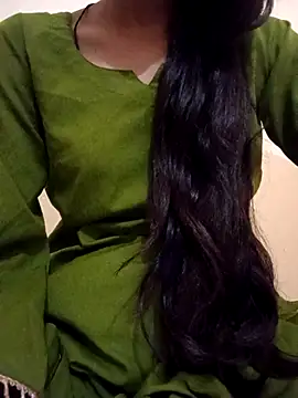 Snapshot of Queen_Pooja7 chatting on September 26, 10:35 am Queen Pooja7 online show from September 26, 10:35 am