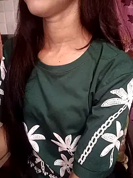 Snapshot of Queen_Pooja7 chatting on September 10, 3:56 pm Queen Pooja7 online show from September 10, 3:56 pm