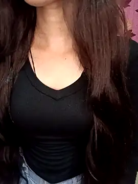 Snapshot of Queen_Pooja7 chatting on September 22, 4:05 pm Queen Pooja7 online show from September 22, 4:05 pm