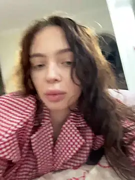 Hannah xBaby online show from December 21, 5:17 pm