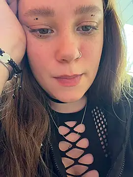 lucy-joy online show from July 28, 2:13 pm