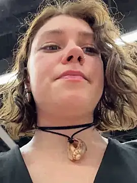 Snapshot of lucy-joy chatting on September 10, 11:43 am lucy-joy online show from September 10, 11:43 am