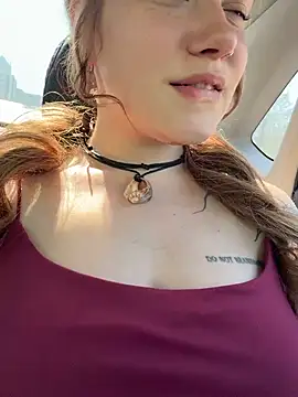 lucy-joy online show from August 6, 9:27 am