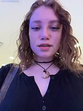 lucy-joy online show from June 9, 10:25 am