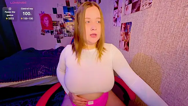 NaomiRey1 online show from July 15, 9:30 pm