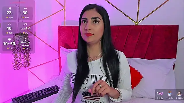 Snapshot of Paris_Evans01 chatting on October 14, 2:19 pm Paris Evans01 online show from October 14, 2:19 pm