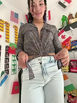 Camilla Miller01 online show from July 22, 8:10 pm