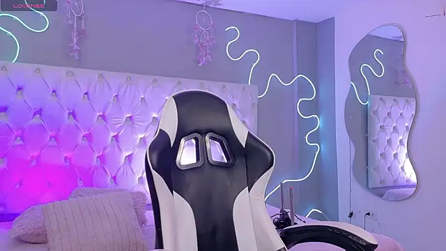 Megan  cole1 online show from March 16, 5:10 am