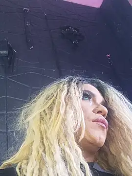 hi lucy online show from October 23, 10:49 pm