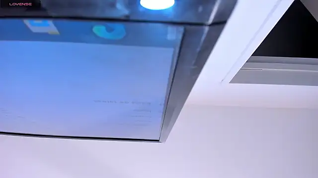 violet sweet19 online show from February 9, 1:35 pm