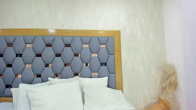 crystal sm online show from June 12, 4:53 am