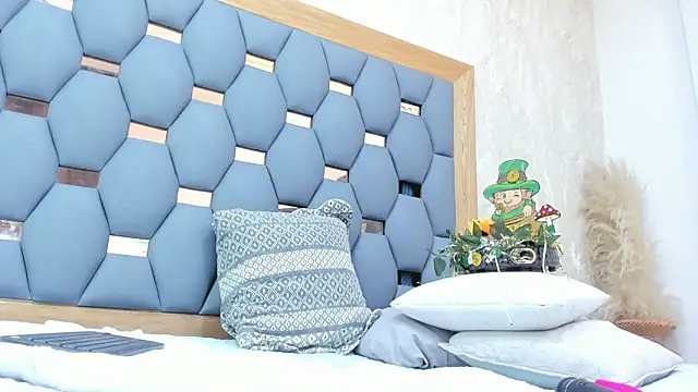 crystal sm online show from March 14, 3:40 am