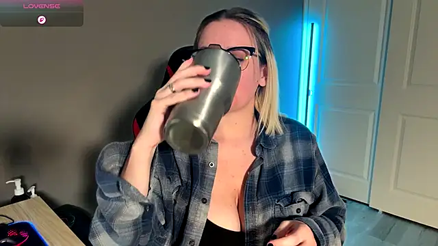 Charlies world online show from October 25, 5:20 pm