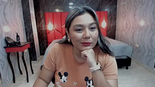 LatinaHoleQueen online show from July 22, 3:24 pm