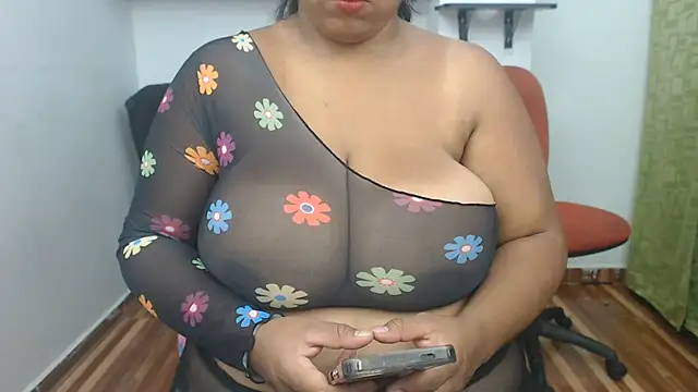 Evelyn-tits online show from July 10, 1:17 am