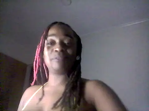 Snapshot of Sunflower_Synns chatting on October 8, 3:55 am Sunflower Synns online show from October 8, 3:55 am