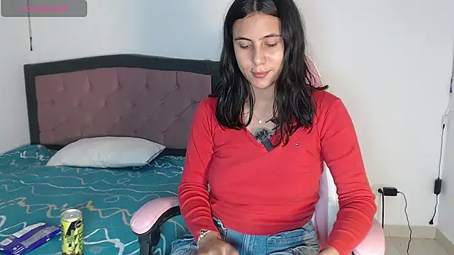 Sarahcutexoxox online show from November 27, 3:20 am