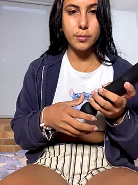 Sarahcutexoxox online show from October 3, 10:48 pm