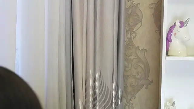 AlexisDevine online show from June 25, 4:23 am