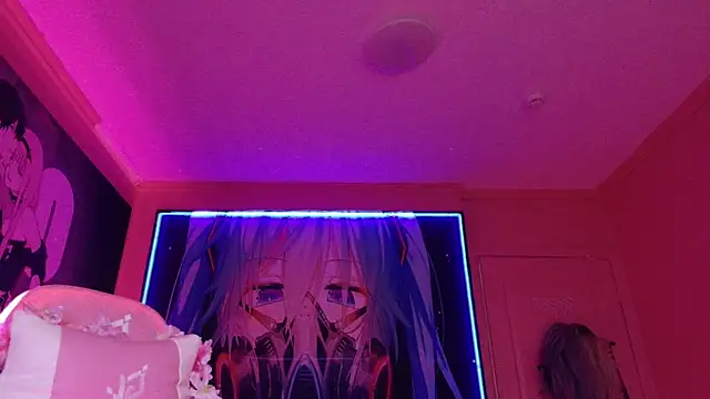 MilkMeSoftly online show from October 16, 8:17 am