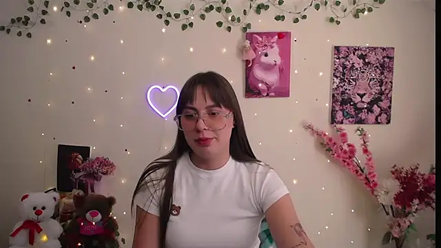 Amanda Bright  online show from July 11, 11:21 am