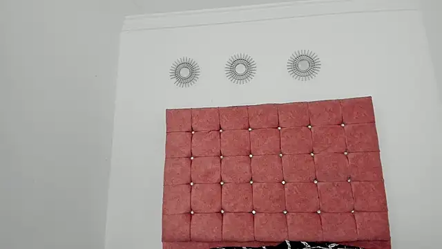 amira pearl online show from September 15, 11:40 am