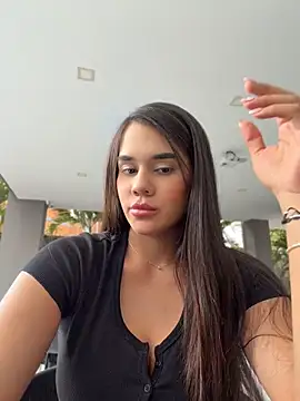 BellaLeclair online show from June 23, 7:01 pm