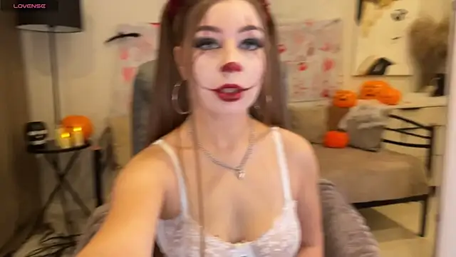 Yummy Jane online show from October 31, 1:18 am