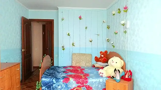 Audrey Aura online show from October 9, 5:11 am