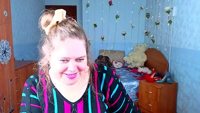 Audrey Aura online show from October 20, 6:49 am