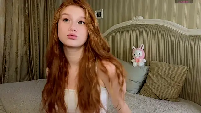 Snapshot of Juuulia_ chatting on October 8, 11:58 am Juuulia online show from October 8, 11:58 am