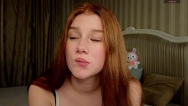 Snapshot of Juuulia_ chatting on October 10, 12:10 pm Juuulia online show from October 10, 12:10 pm