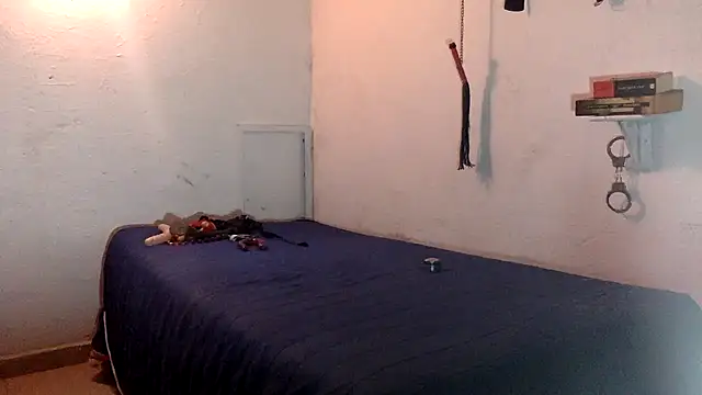 indomitaFox online show from March 2, 5:08 am