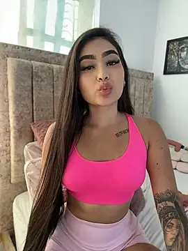 EmiilyEvans  online show from July 28, 8:52 pm