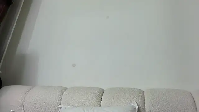 GiuliaDollx online show from January 7, 2:53 pm