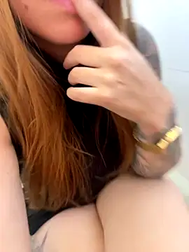 Snapshot of Lazinha18 chatting on September 18, 4:05 pm Lazinha18 online show from September 18, 4:05 pm