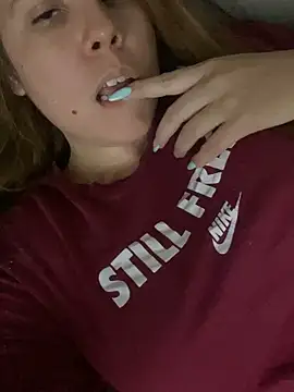 Snapshot of Lazinha18 chatting on October 31, 3:30 am Lazinha18 online show from October 31, 3:30 am