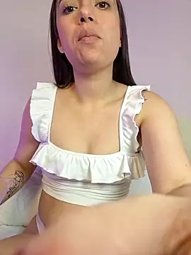 AmaiaSalvatore online show from October 25, 12:40 am