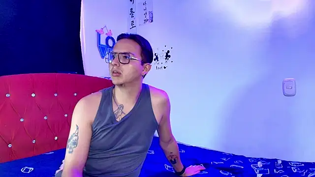 Husbands Horny online show from May 5, 11:57 am