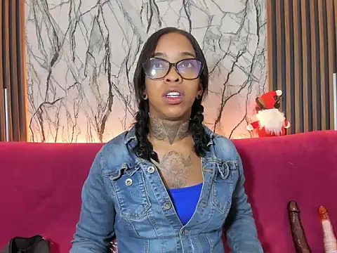 Pauline Fox online show from December 5, 3:17 am