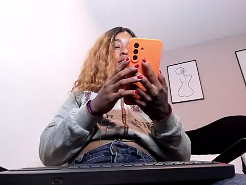 Pauline Fox online show from June 9, 2:33 am