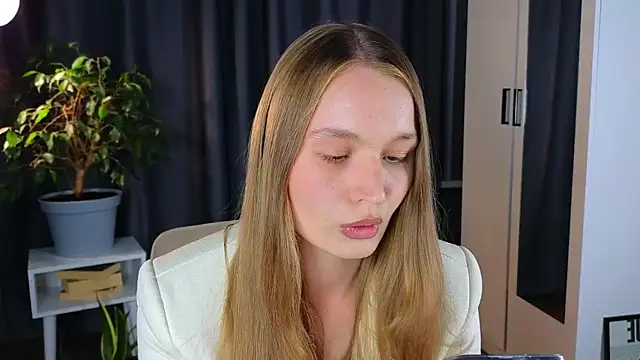 Snapshot of lisa_schiele chatting on September 13, 8:06 pm lisa schiele online show from September 13, 8:06 pm