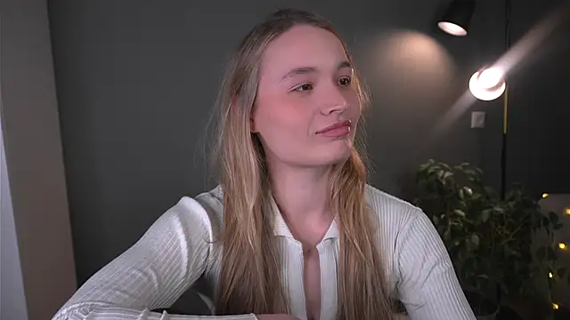 lisa schiele online show from December 21, 8:13 pm