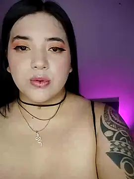 Snapshot of kittenFreyja_ chatting on October 18, 11:17 pm kittenFreyja  online show from October 18, 11:17 pm