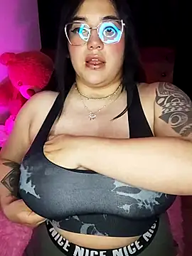 Snapshot of kittenFreyja_ chatting on October 8, 11:09 pm kittenFreyja  online show from October 8, 11:09 pm