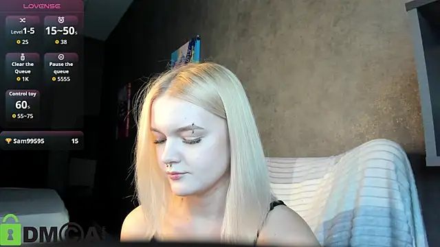 Carrie Foster online show from October 5, 5:29 pm