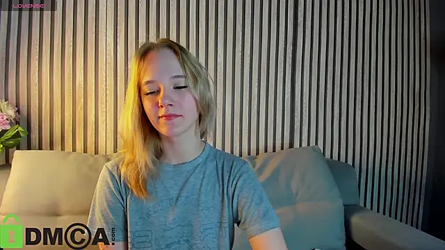 Snapshot of Casey_Sweeet chatting on October 2, 12:59 am Casey Sweeet online show from October 2, 12:59 am