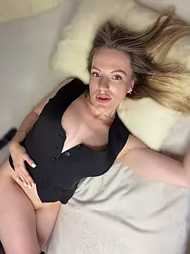 Vanille Mystery online show from July 3, 3:56 am